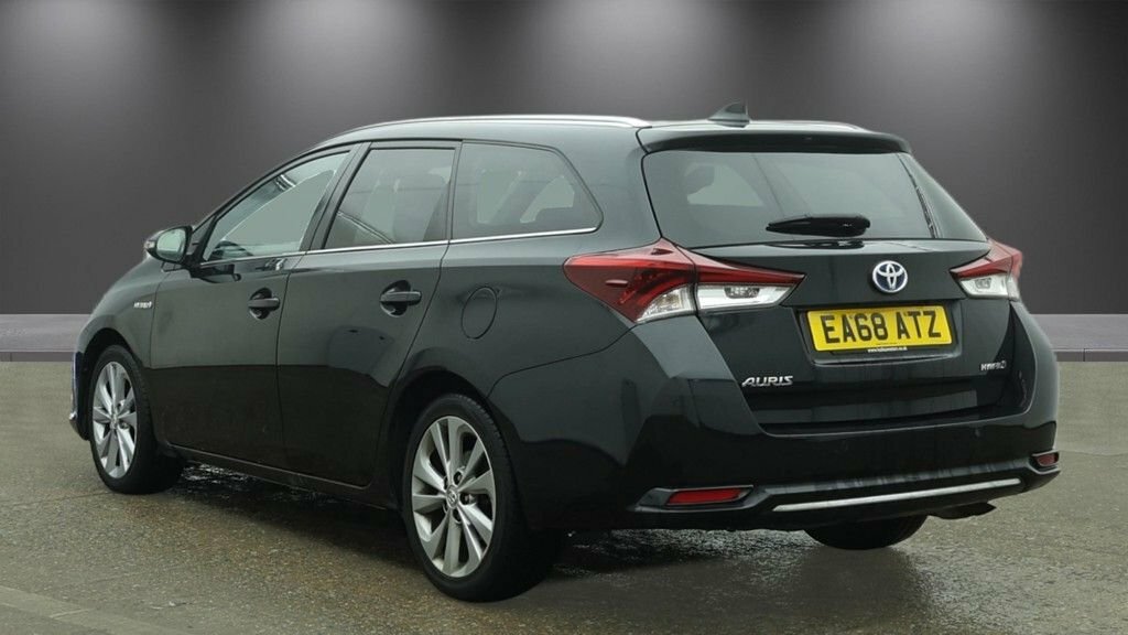 Toyota Auris 1.8L Excel Black #3