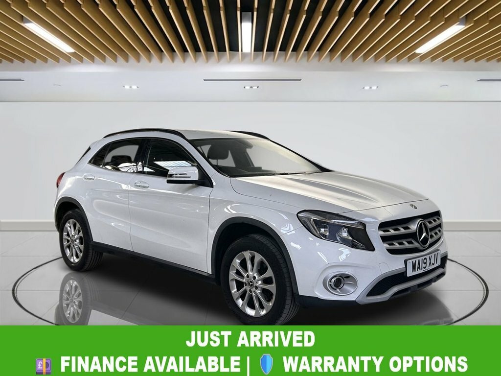Mercedes-Benz GLA Class 1.6L Se White