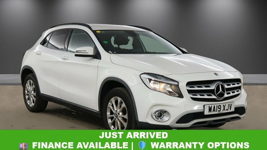 Mercedes-Benz GLA Class 1.6L Se White