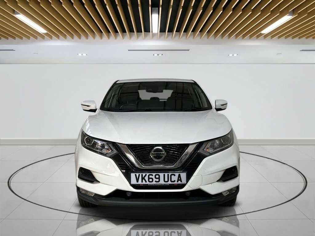 Nissan Qashqai 1.3L Acenta Premium VK69UCA White #2