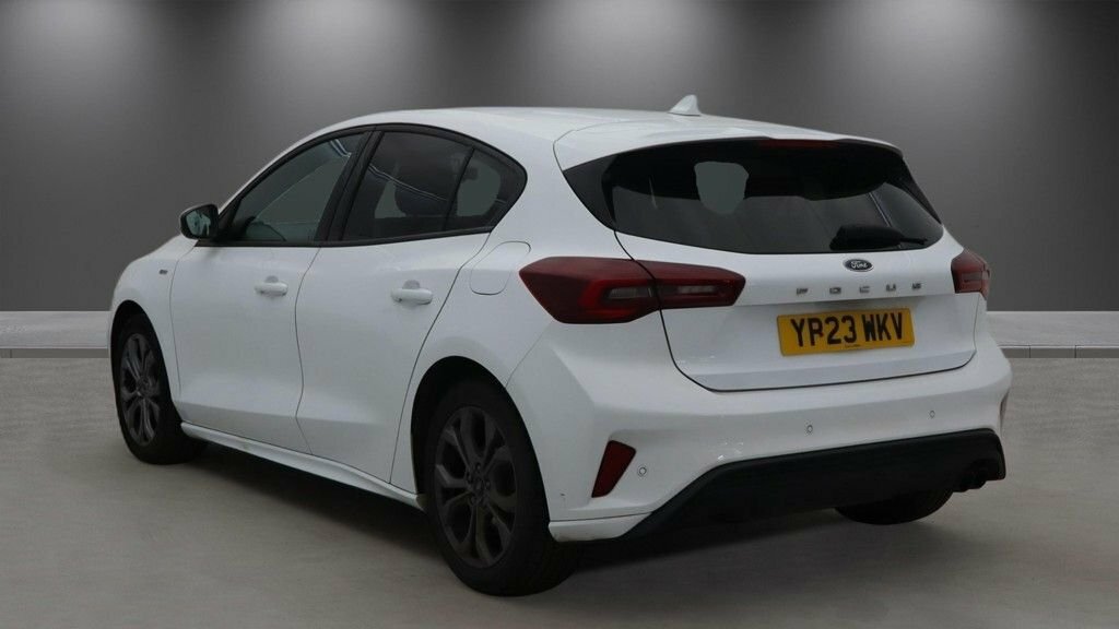 Ford Focus 1L St-line YP23WKV White #3