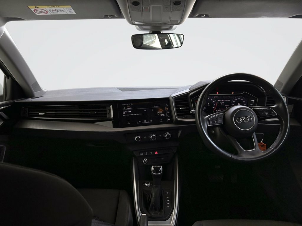 Audi A1 1L Sport EF23ANX Silver #3