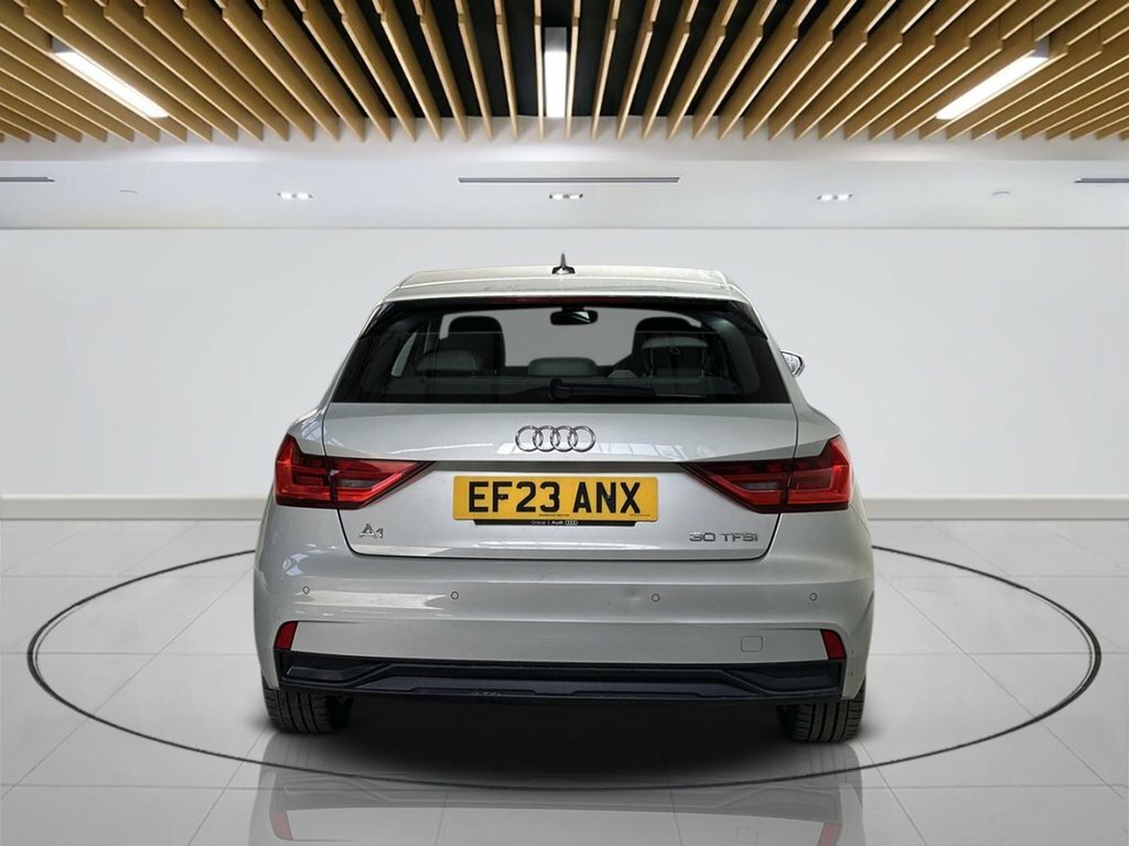 Audi A1 1L Sport EF23ANX Silver #5