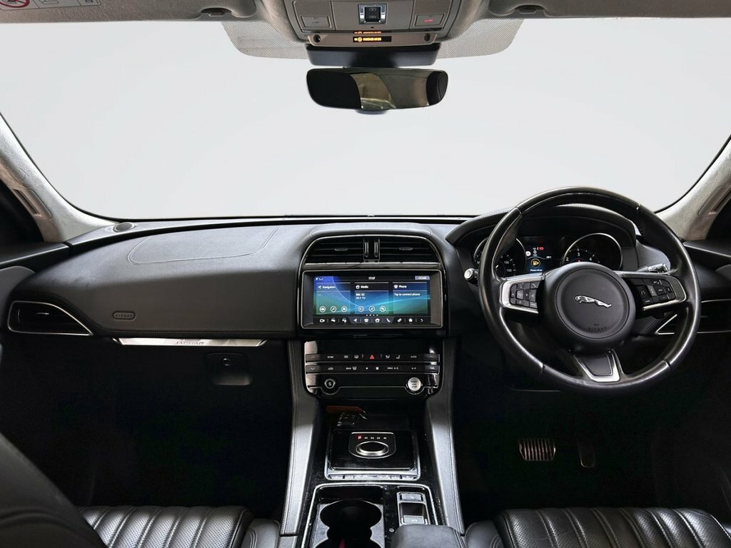 Jaguar F-Pace 2L Portfolio YE68FMM Blue #3