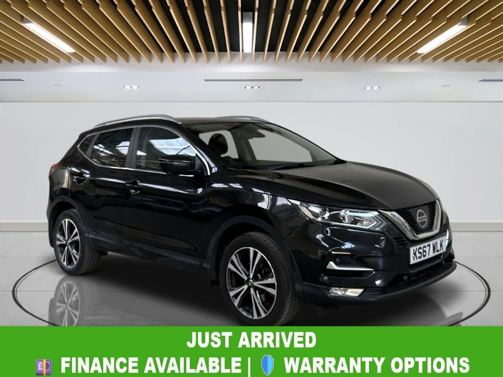 Nissan Qashqai 1.2L N-connecta Black