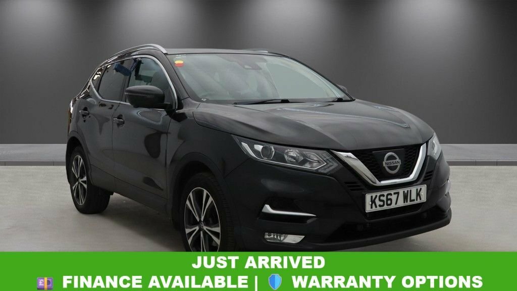 Nissan Qashqai 1.2L N-connecta Black