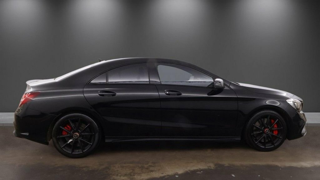 Mercedes-Benz CLA Class 2L Amg Night Edition Black #5
