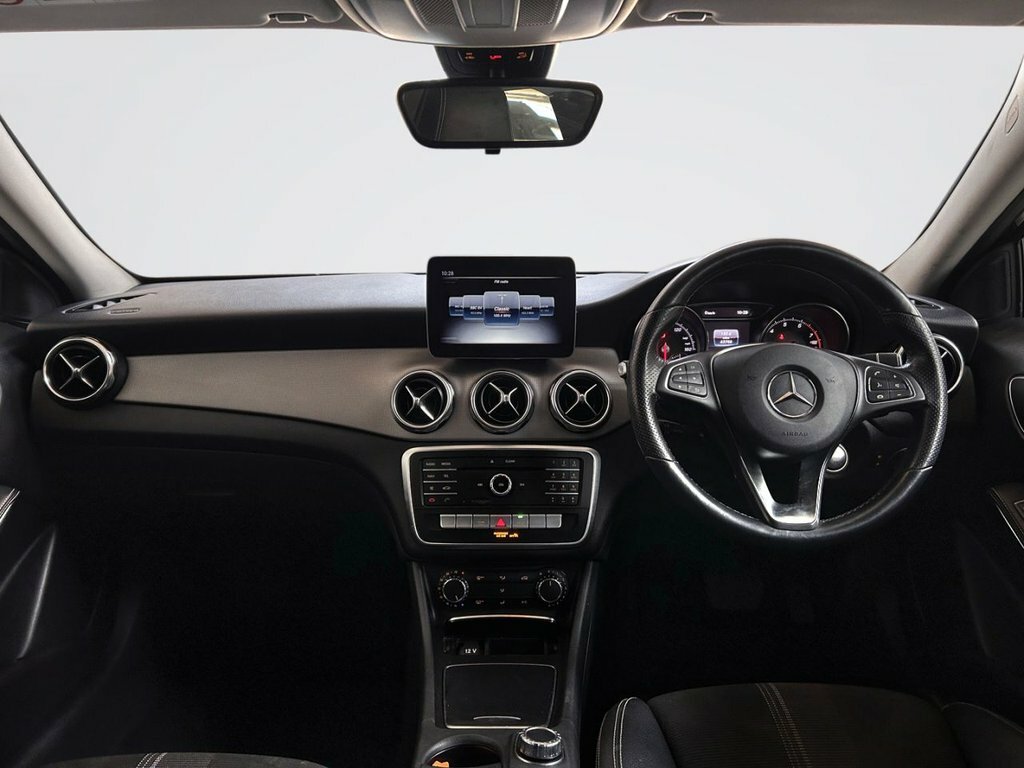 Mercedes-Benz GLA Class 1.6L Urban Edition KE68EZV Black #3