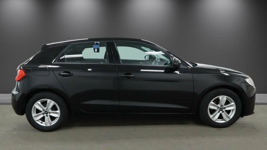 Audi A1 1L Technik VU22CMO Black #5