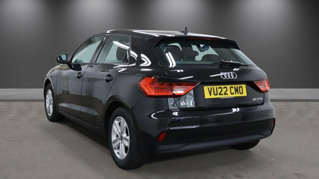 Audi A1 1L Technik VU22CMO Black #3