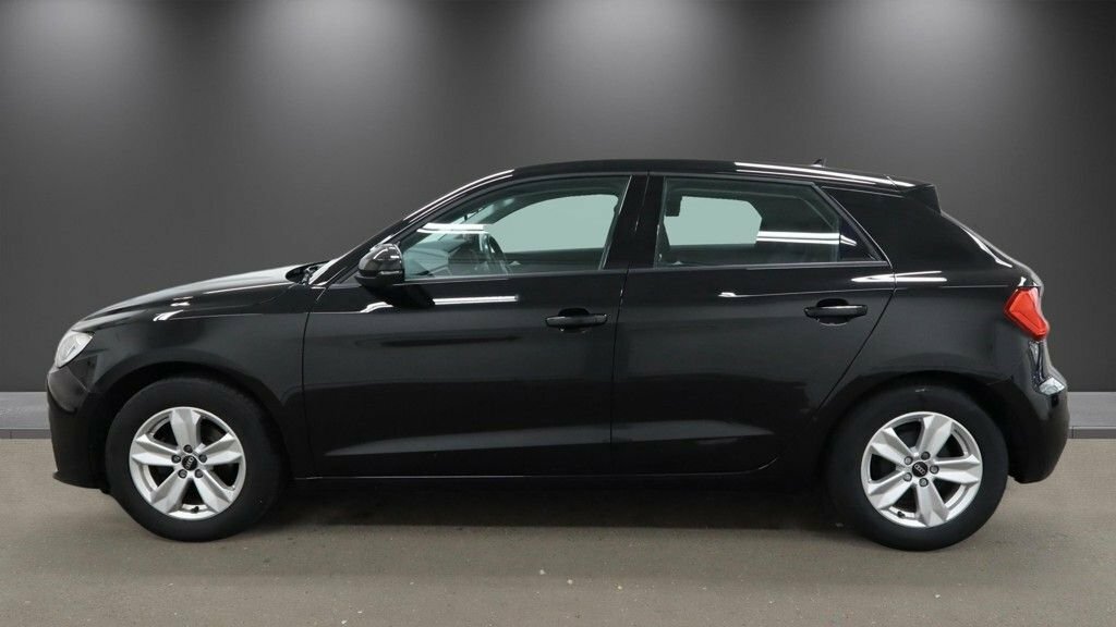 Audi A1 1L Technik VU22CMO Black #6
