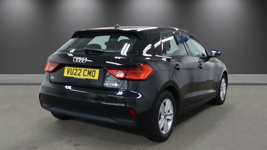 Audi A1 1L Technik VU22CMO Black #4