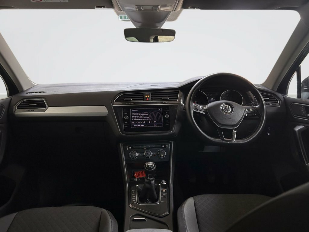 Volkswagen Tiguan 2L Match PN19VUM Black #3