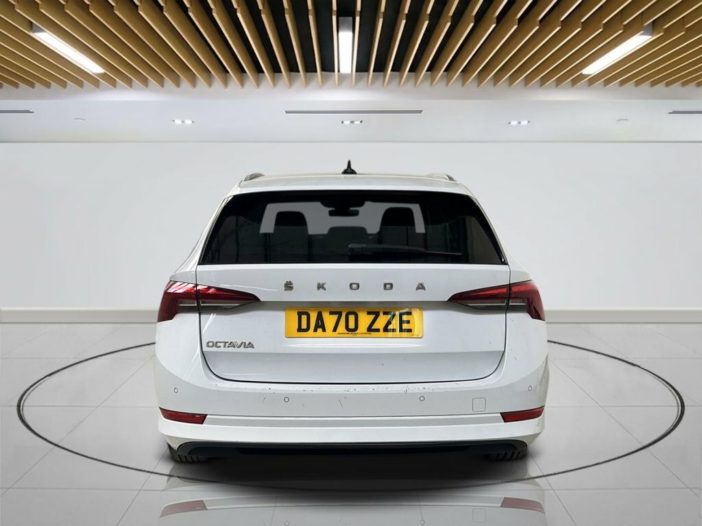 Skoda Octavia 1.5L Se L White #4