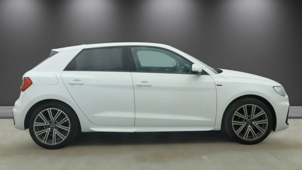 Audi A1 1L S Line FD21TPX White #4