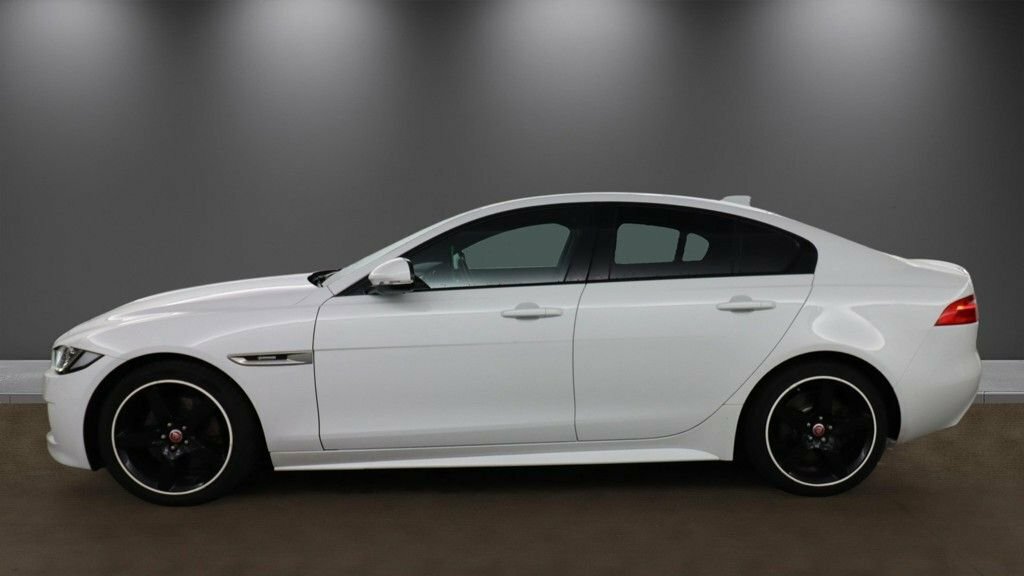 Jaguar XE 2L R-sport White #6