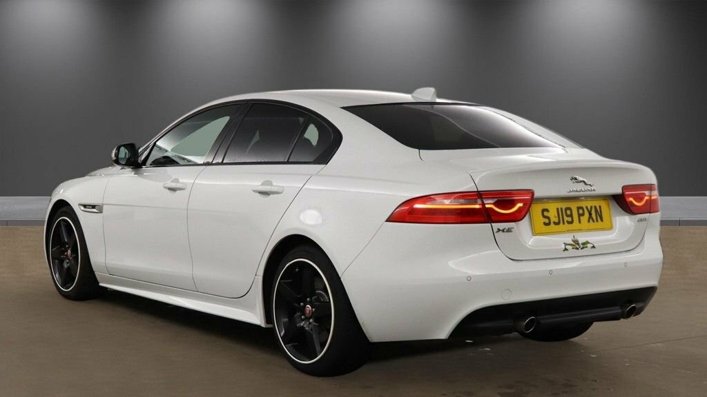 Jaguar XE 2L R-sport White #3