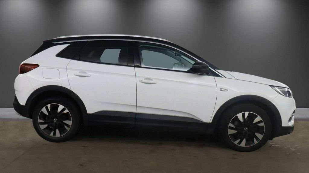 Vauxhall Grandland X 1.2L Design Line White #5