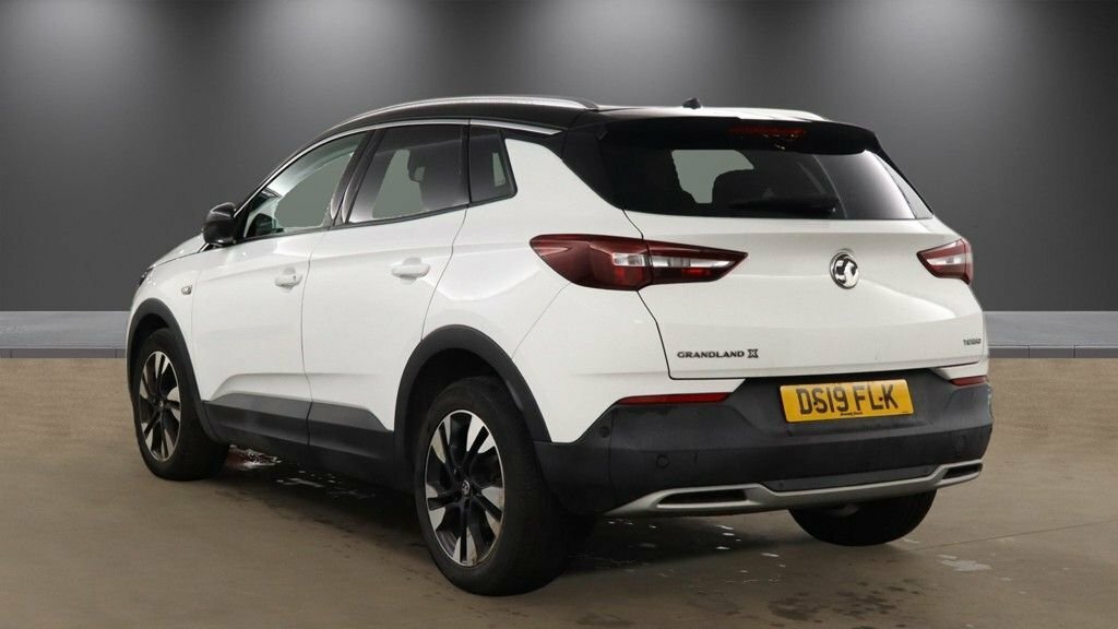 Vauxhall Grandland X 1.2L Design Line White #3
