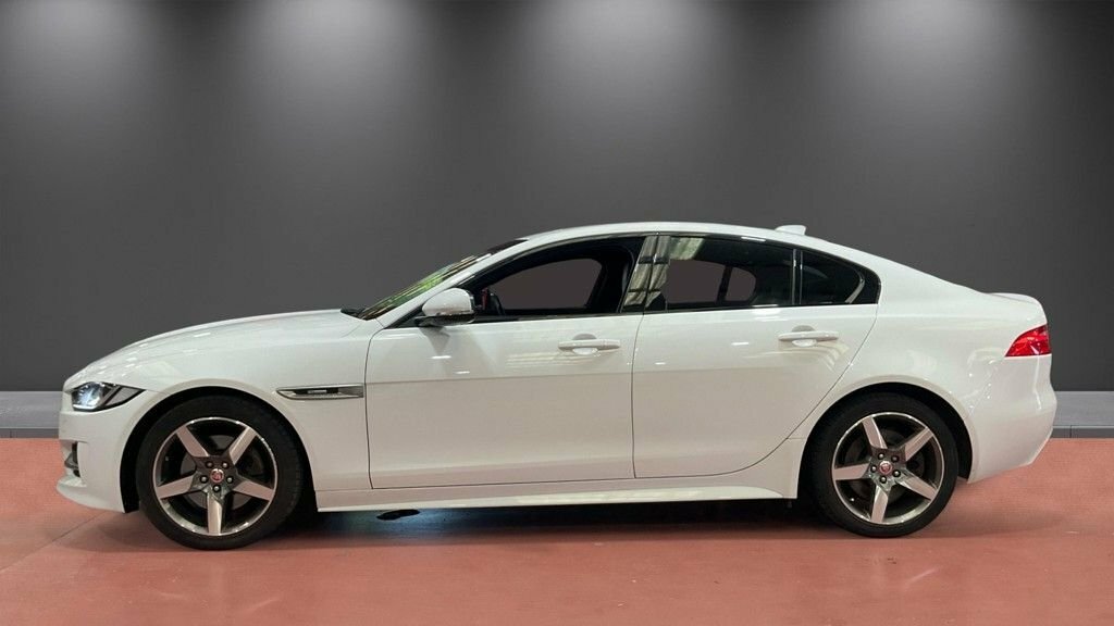 Jaguar XE 2L R-sport White #6