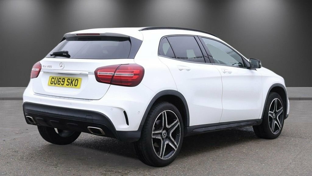 Mercedes-Benz GLA Class 1.6L Amg Line Edition GU69SKO White #4