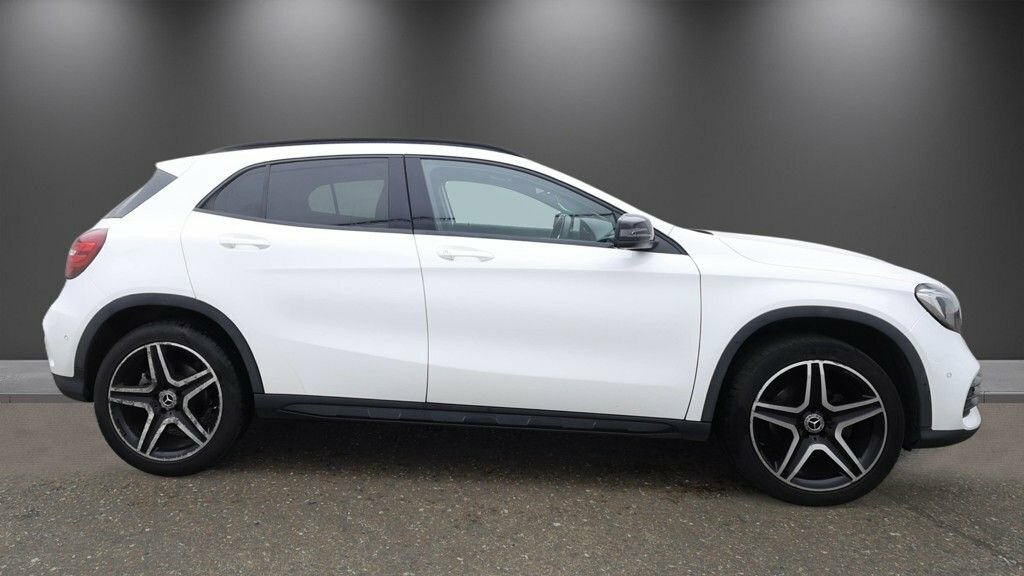 Mercedes-Benz GLA Class 1.6L Amg Line Edition GU69SKO White #5