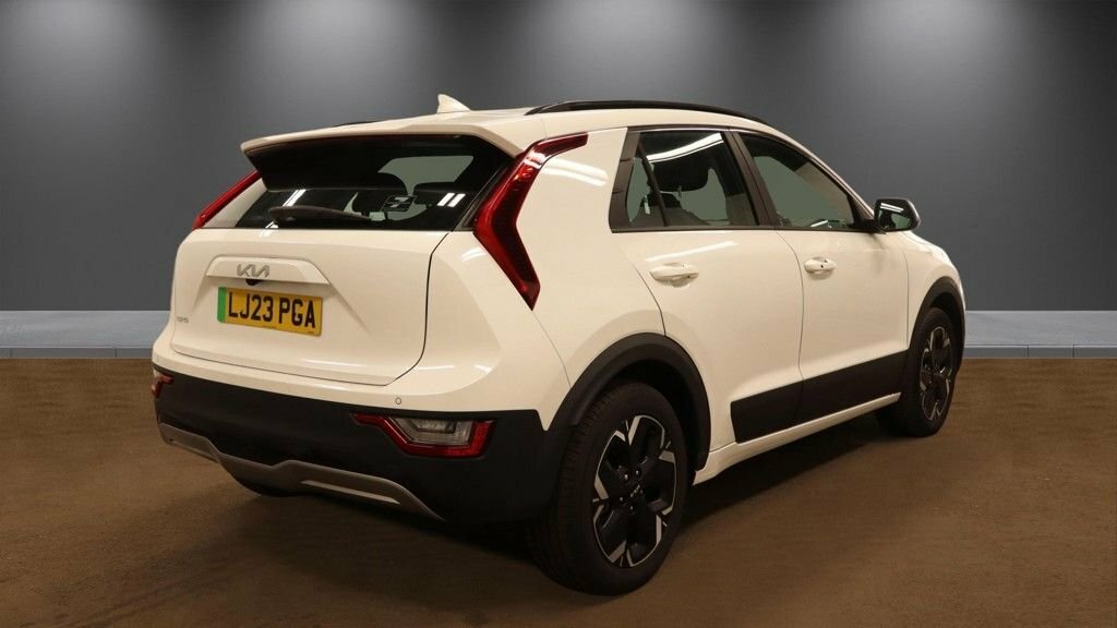 Kia e-Niro Suv White #4