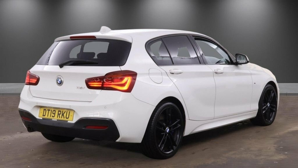BMW 1 Series 1.5L M Sport Shadow Edition DT19RKU White #4