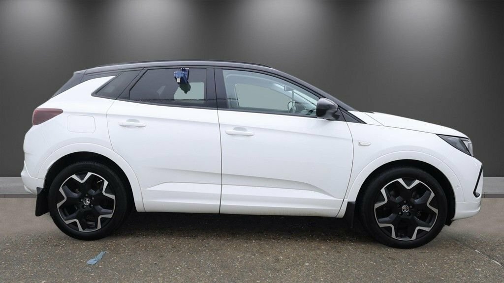 Vauxhall Grandland 1.2L Ultimate White #5