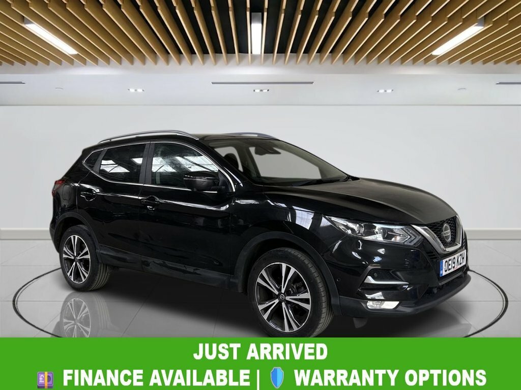 Nissan Qashqai 1.3L N-connecta Black