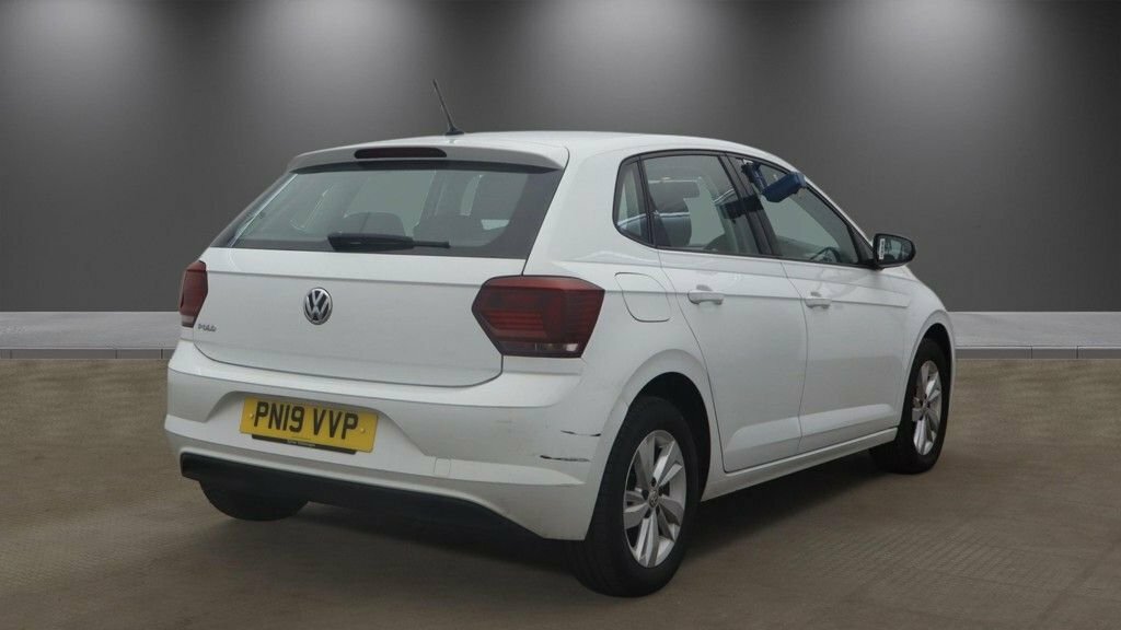 Volkswagen Polo 1L Se White #4
