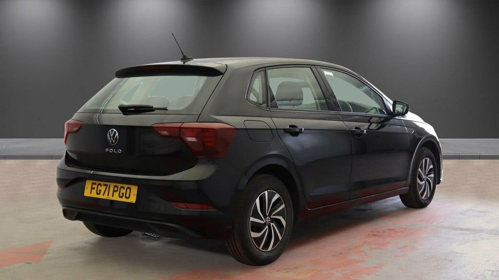 Volkswagen Polo 1L Life Black #4