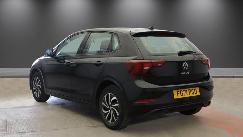 Volkswagen Polo 1L Life Black #3