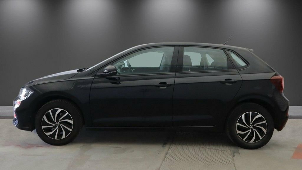 Volkswagen Polo 1L Life Black #6