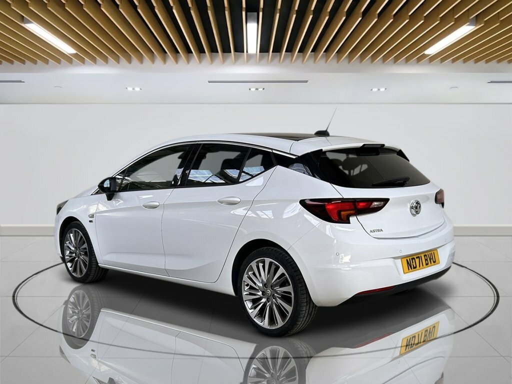 Vauxhall Astra 1.2L Griffin Edition ND71BVU White #6