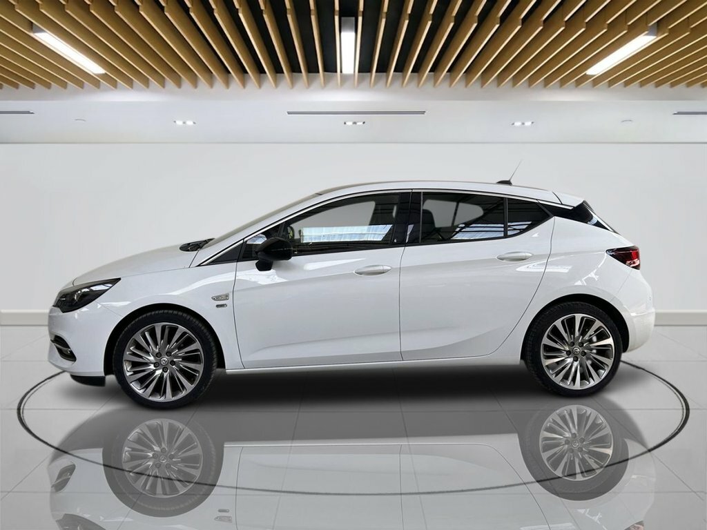 Vauxhall Astra 1.2L Griffin Edition ND71BVU White #5