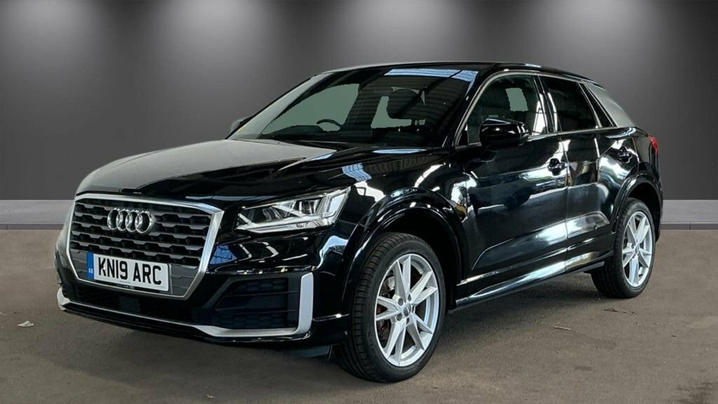 Audi Q2 1.5L S Line Black #2