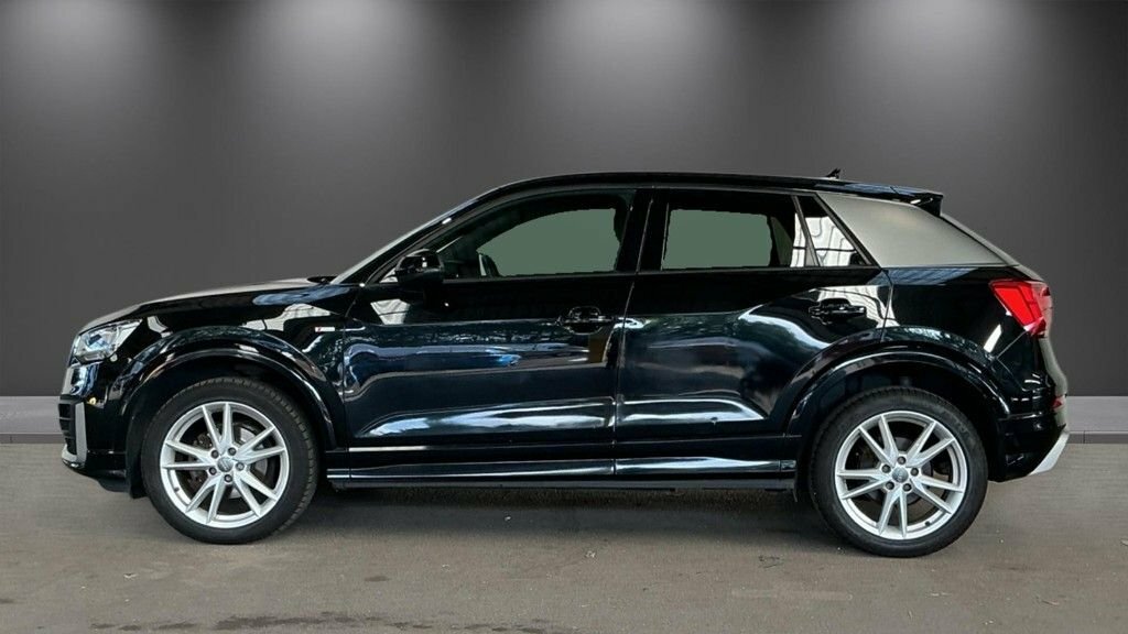Audi Q2 1.5L S Line Black #6