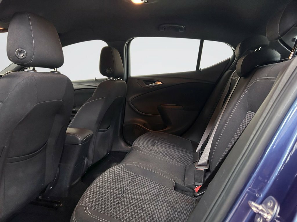 Vauxhall Astra 1.6L Sri Nav Black #10