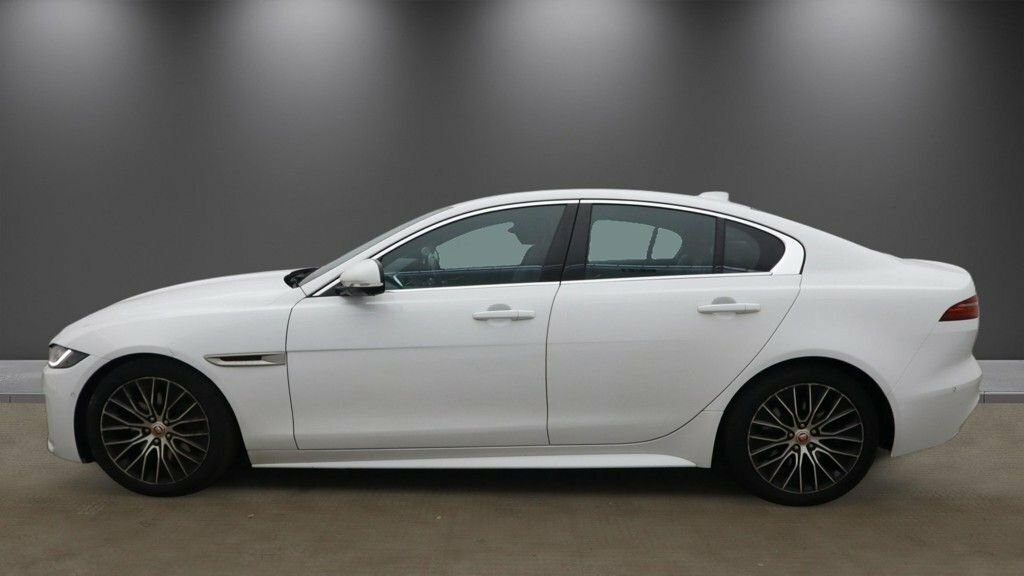 Jaguar XE 2L R-dynamic S White #6