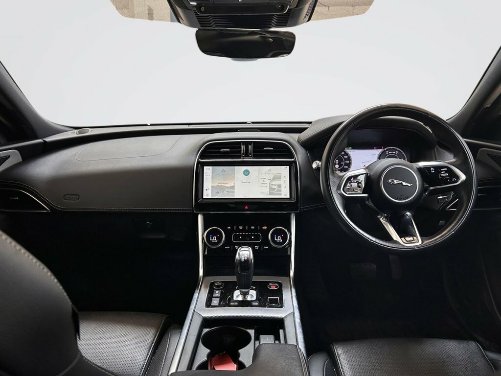 Jaguar XE 2L R-dynamic S White #3