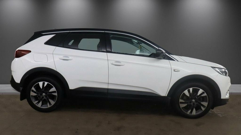 Vauxhall Grandland X 1.2L Sri Nav White #4