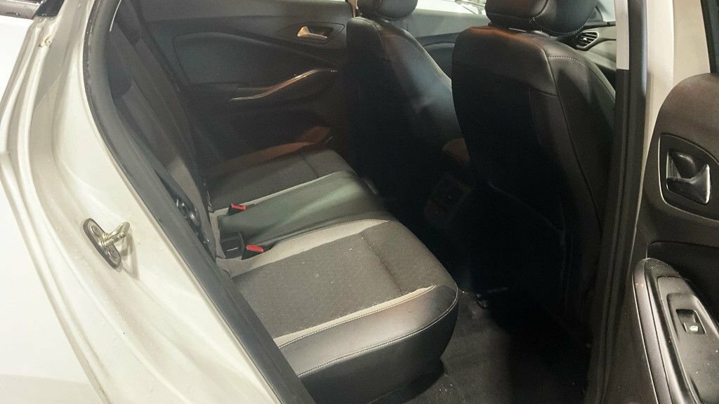 Vauxhall Grandland X 1.2L Sri Nav White #6