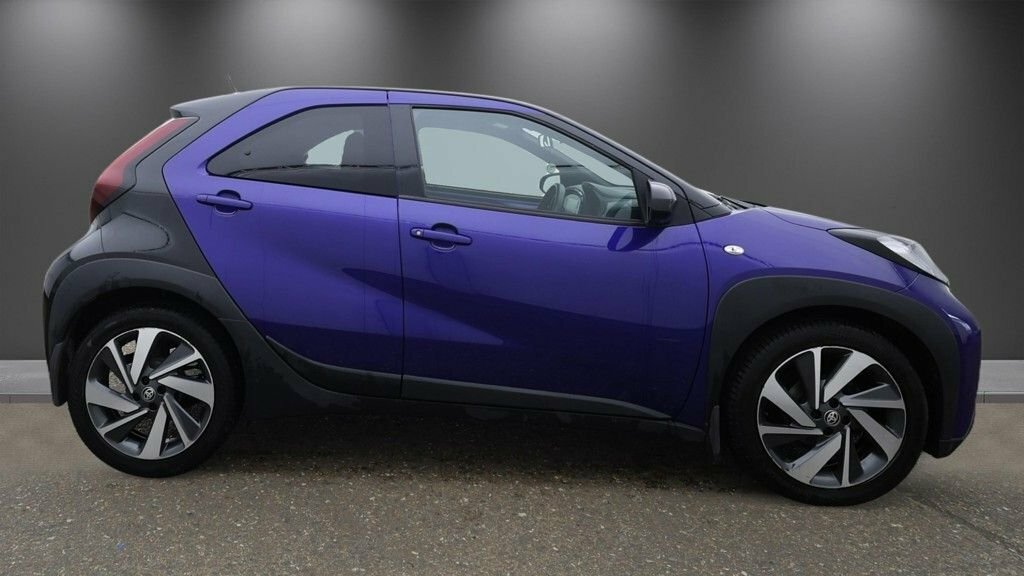 Toyota Aygo X 1L Edge Blue #4