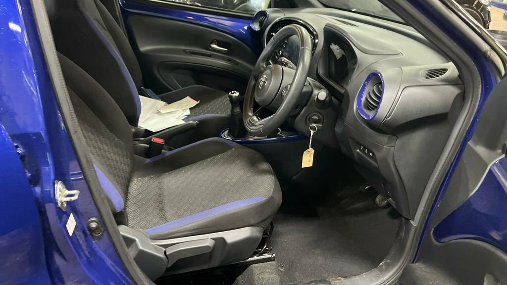 Toyota Aygo X 1L Edge Blue #6