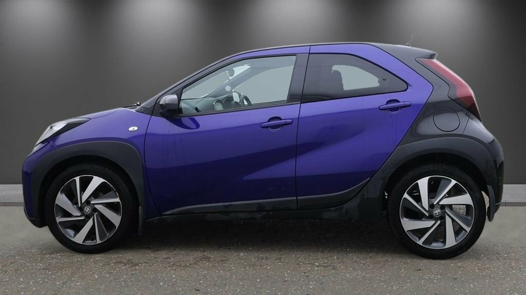 Toyota Aygo X 1L Edge Blue #5