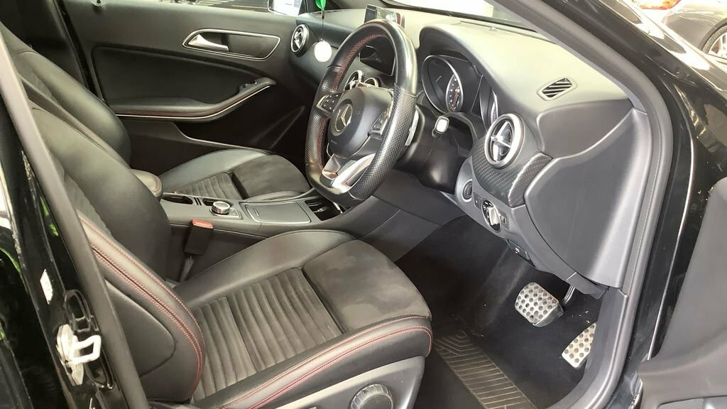 Mercedes-Benz A Class A 220 D Amg  #8