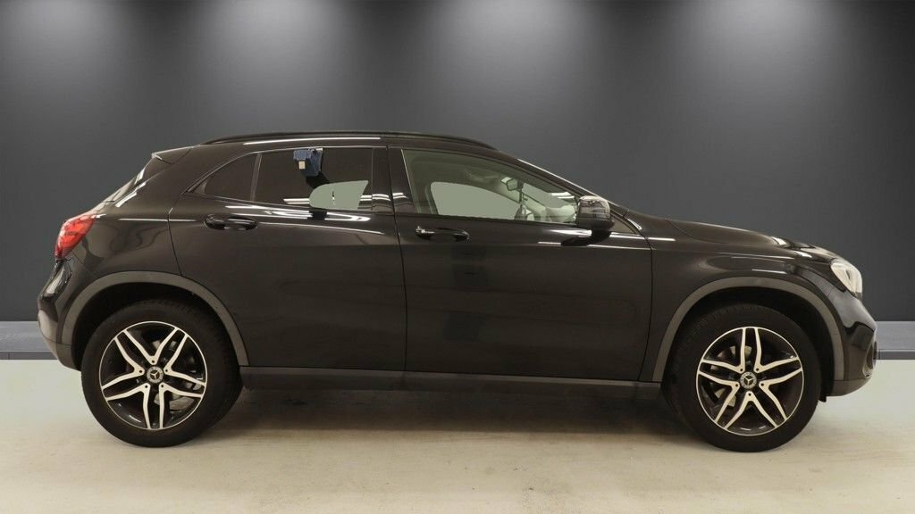 Mercedes-Benz GLA Class 1.6L Urban Edition DA19ENR Black #5