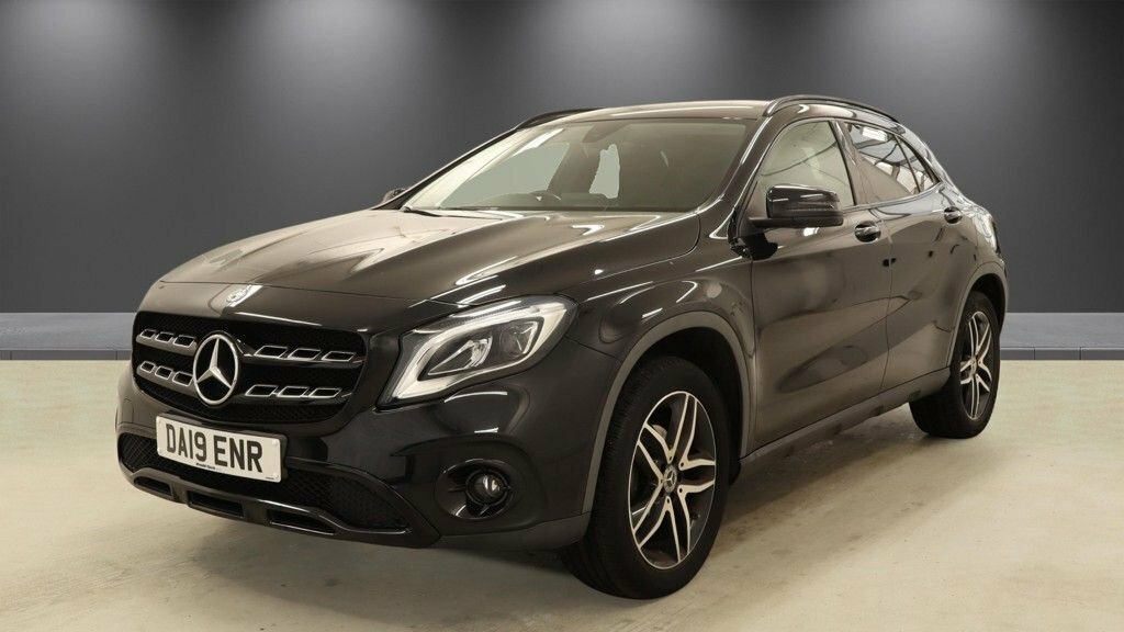 Mercedes-Benz GLA Class 1.6L Urban Edition DA19ENR Black #2