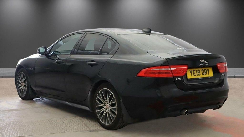 Jaguar XE 2L Landmark Black #2